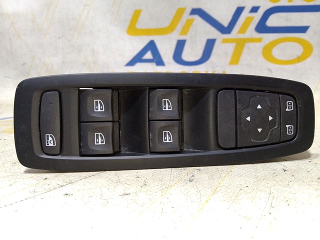 Кнопки переднего левого стеклоподъёмника 254015253R RENAULT