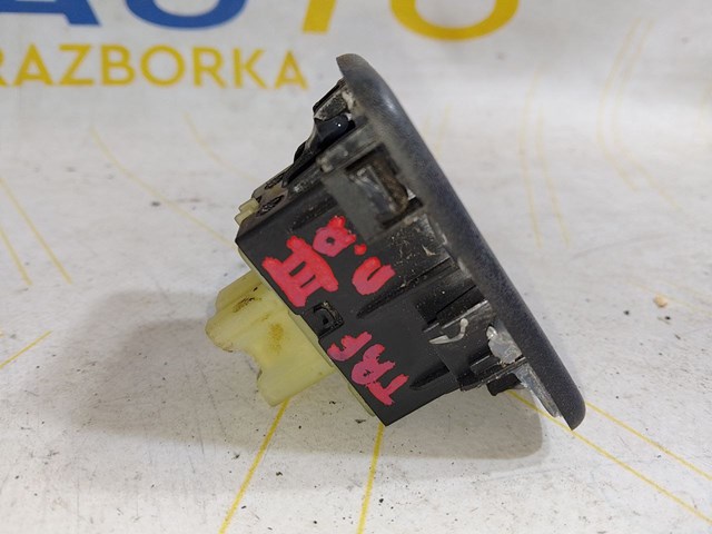 254217475R RENAULT Кнопка включения мотора стеклоподъемника передняя правая купить в Львов