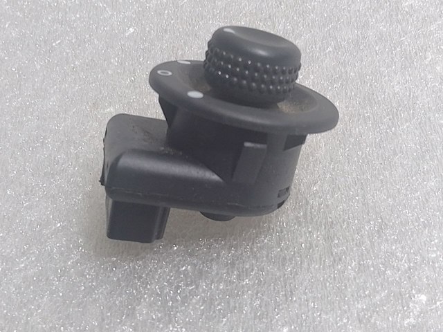 Регулятор зеркал 255704649R RENAULT
