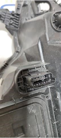 260100506R RENAULT Правая фара купить в Харьков