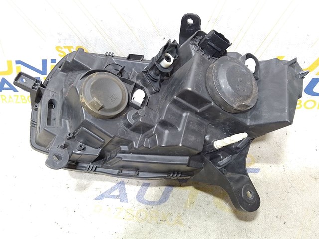 RENAULT 260103529R Правая фара в наличии Чернигов