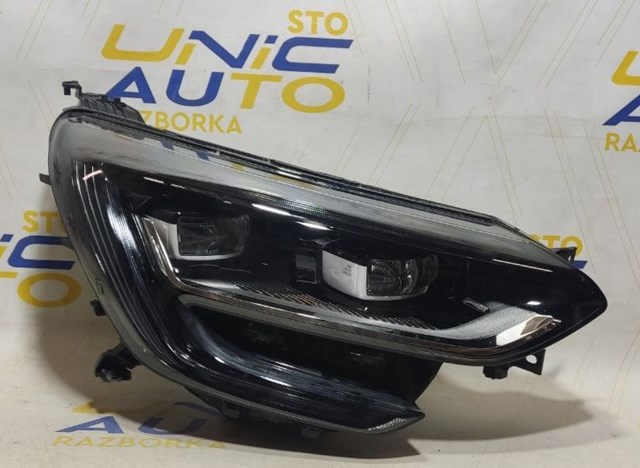 RENAULT 260106126R Правая фара в наличии Одесса