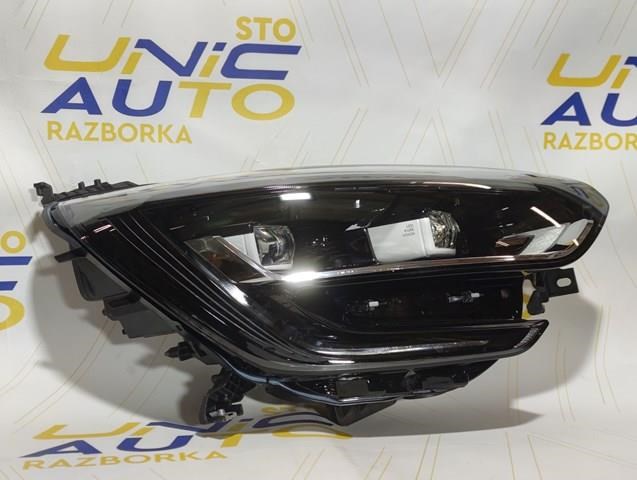 RENAULT 260106126R Правая фара в наличии Павлоград
