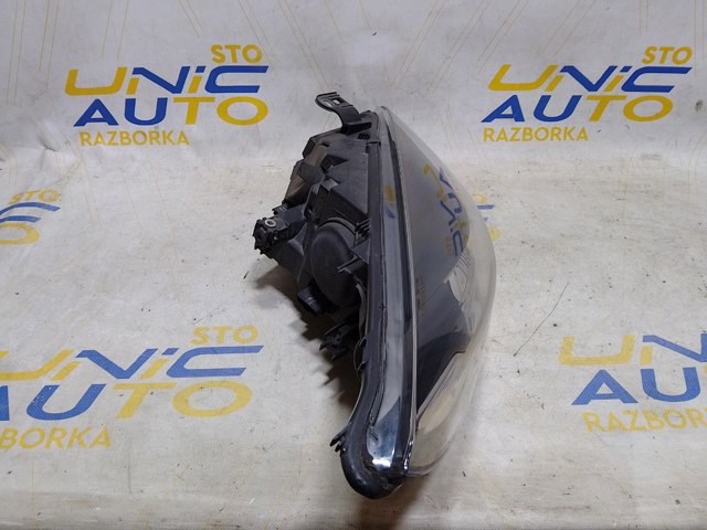 260106128R RENAULT Правая фара купить в Николаев