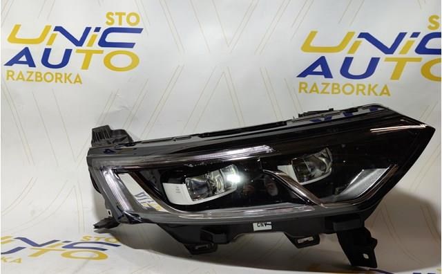 RENAULT 260109289R Правая фара в наличии Киев
