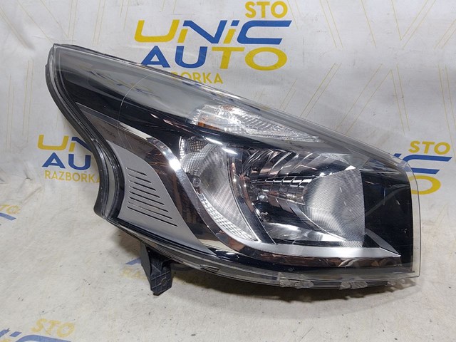 RENAULT 260109424R Правая фара в наличии Николаев