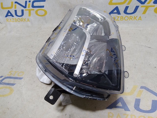 260603795R RENAULT Левая фара купить в Ирпень