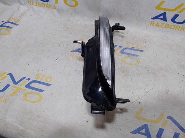 Указатель поворота правый 261306376R RENAULT
