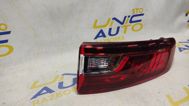 Задний правый внешний фонарь 265501150R RENAULT