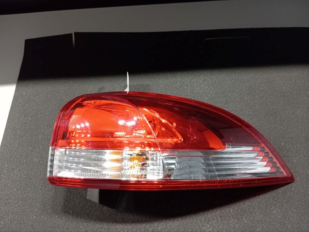 RENAULT 265507408R Фонарь задний правый в наличии Ирпень