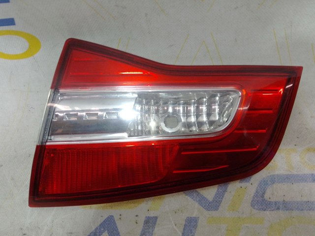 Фонарь задний правый, внутренний 26550JY05A RENAULT