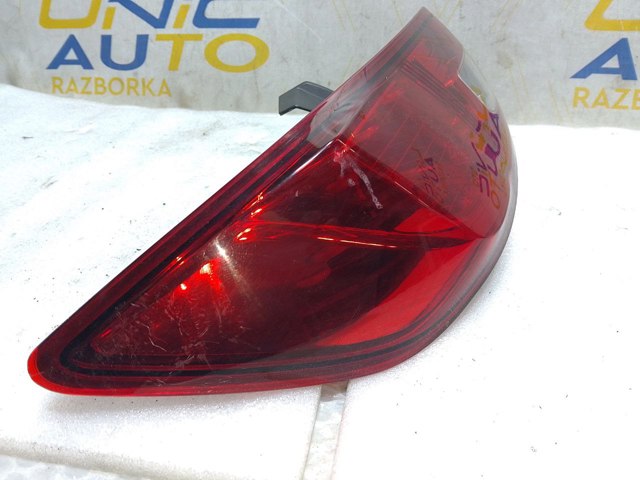 Задний левый внешний фонарь 265554091R RENAULT