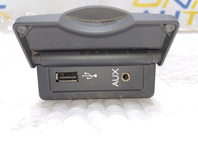 USB-разветвитель 280230002R RENAULT