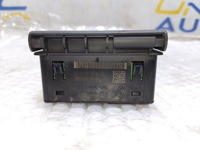 RENAULT 280230002R USB-разветвитель в наличии Ровно