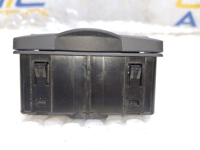 RENAULT 280230002R USB-разветвитель в наличии Тернополь