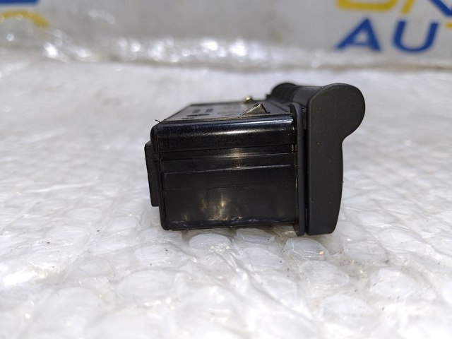 RENAULT 280230002R USB-разветвитель в наличии Черновцы