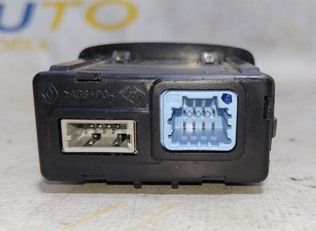 RENAULT 280230006R Зарядное устройство USB в наличии Винница