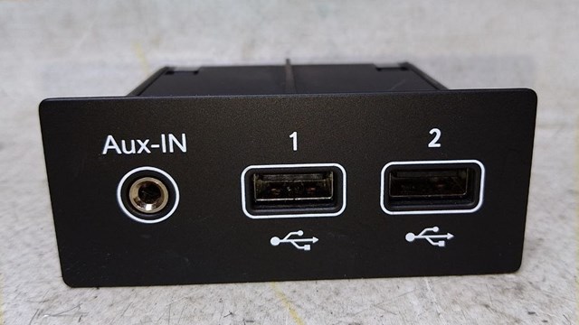 USB-разветвитель 280231553R RENAULT