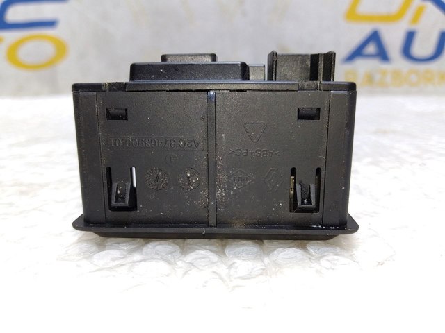 RENAULT 280237775R в наличии Черновцы