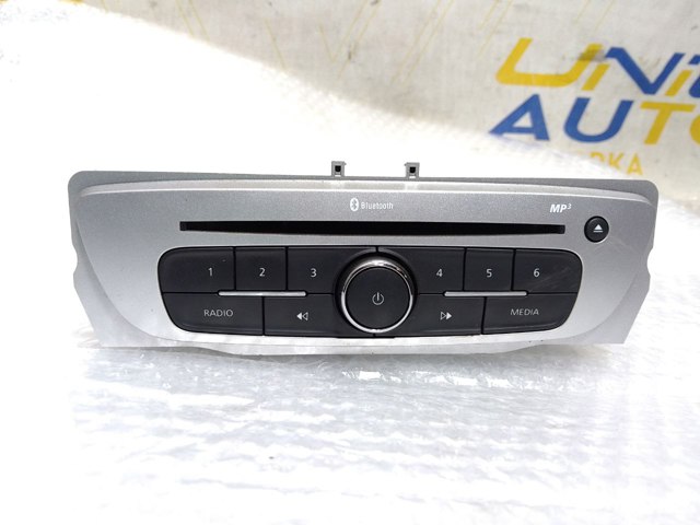 281156142R RENAULT Магнитола (радио AM/FM) купить в Кривой Рог