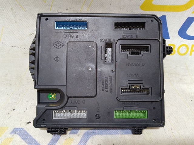 RENAULT 284B17715R Блок предохранителей в наличии Ирпень