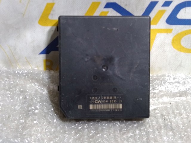 Монтажный блок предохранителей 284B65817R RENAULT