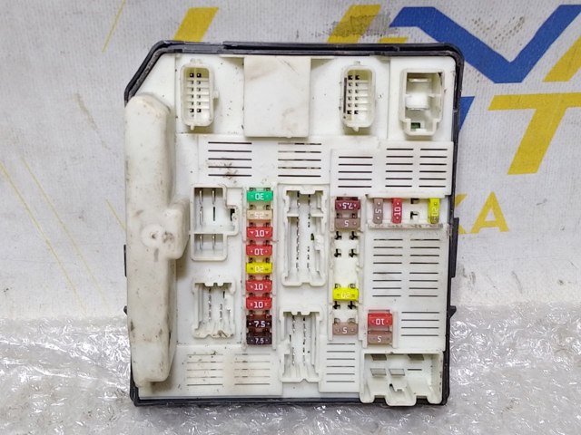 RENAULT 284B67653R Блок предохранителей в наличии Чернигов