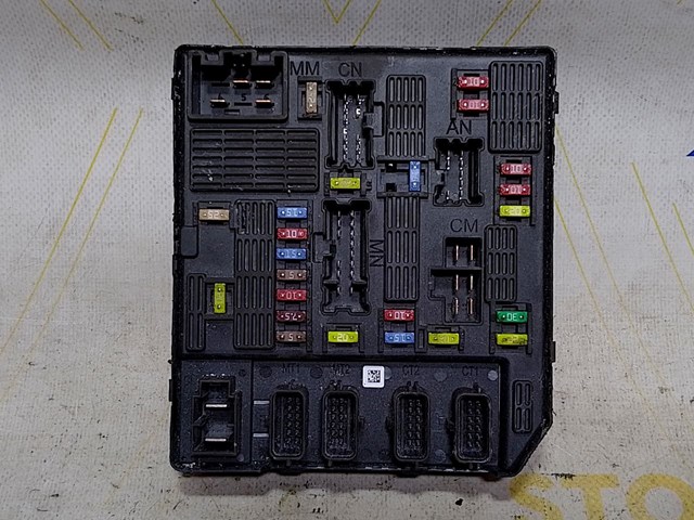 Монтажный блок предохранителей 284B69553R RENAULT