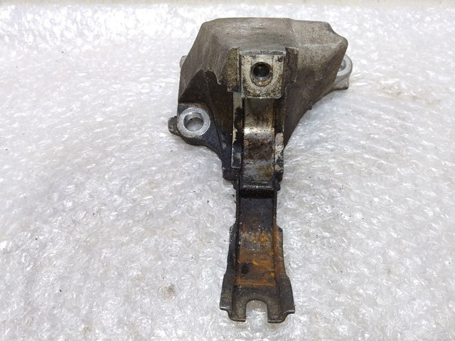 397743031R RENAULT Опора подвесного подшипника передней полуоси купить в Полтава