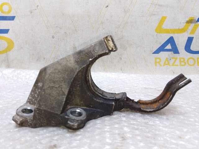 397743031R RENAULT Опора подвесного подшипника передней полуоси купить в Львов