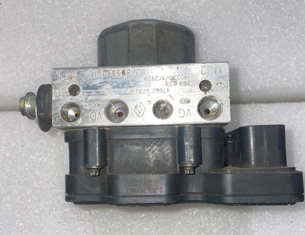 RENAULT 476605492R Блок АБС в наличии Кривой Рог