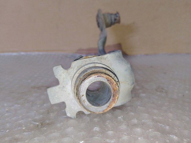 RENAULT 548519038R Кронштейн передней балки в наличии Ужгород
