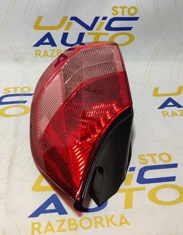 Задняя правая фара 607188E POLCAR