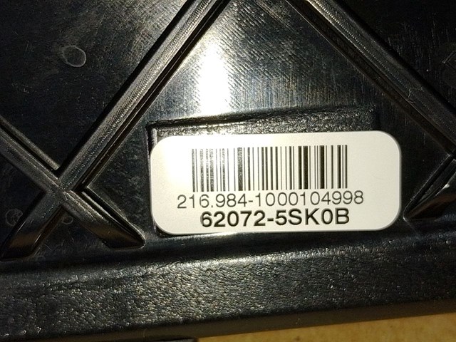 NISSAN 620725SK0B Решетка радиатора в наличии Одесса