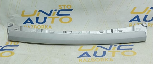 620729344R Накладка бампера переднего центральная купить Ирпень