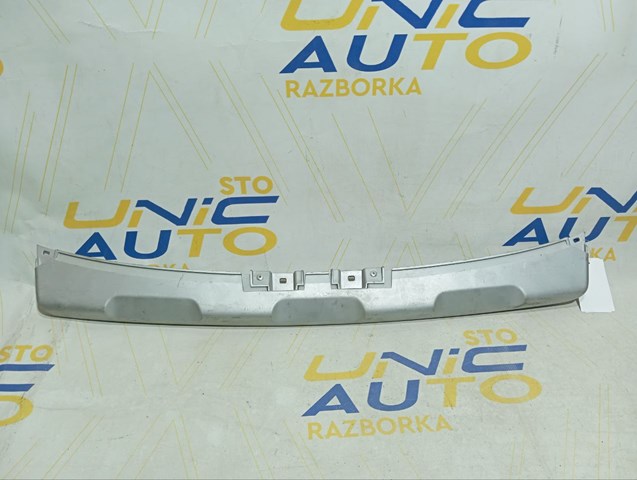 620729362R RENAULT Накладка бампера переднего центральная купить в Винница
