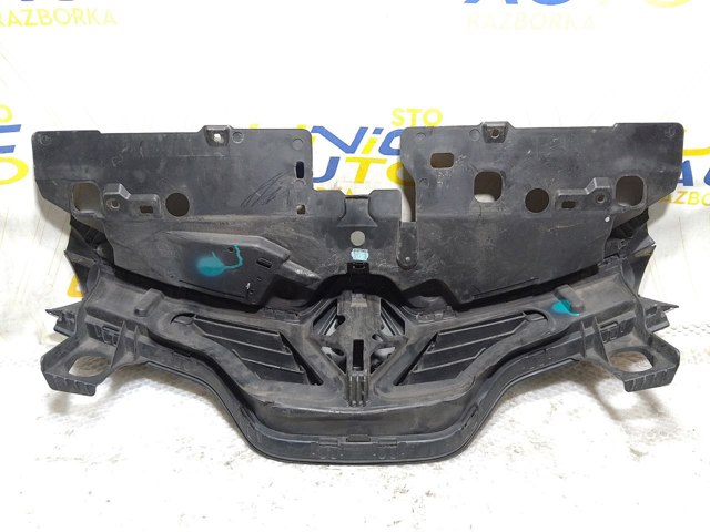620935704R RENAULT Кронштейн решетки радиатора купить в Хмельницкий