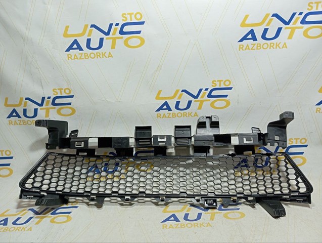 Решетка бампера переднего нижняя 622540565R RENAULT