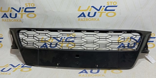 622541081R RENAULT Решетка радиатора купить в Черкассы