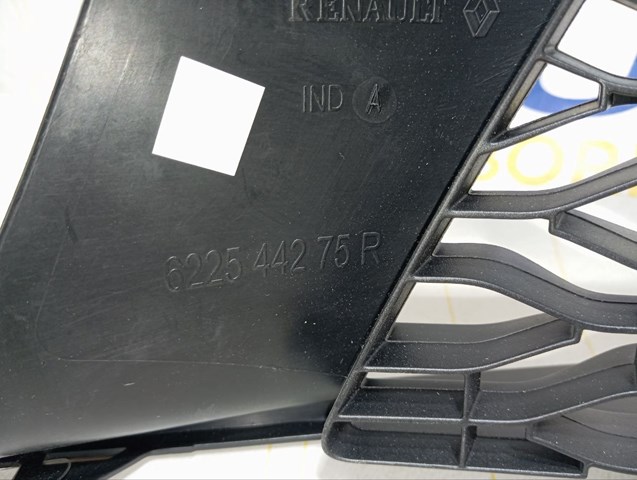 RENAULT 622544275R Решетка бампера переднего центральная в наличии Днепр