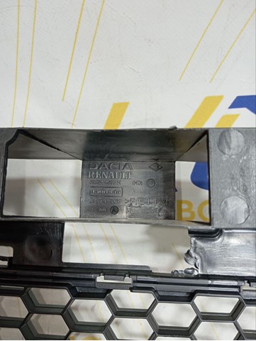 622544633R Решетка бампера переднего центральная купить Львов