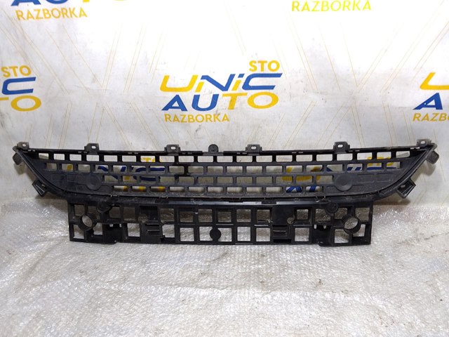 622548761R RENAULT Решетка бампера купить в Черкассы