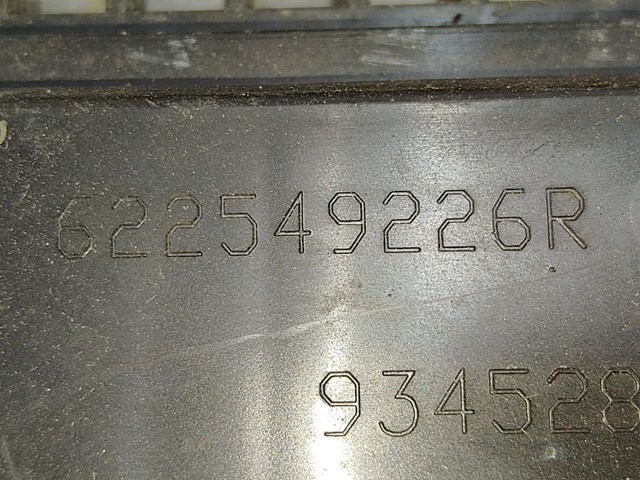 622549226R RENAULT Защитная решетка радиатора кондиционера купить в Житомир