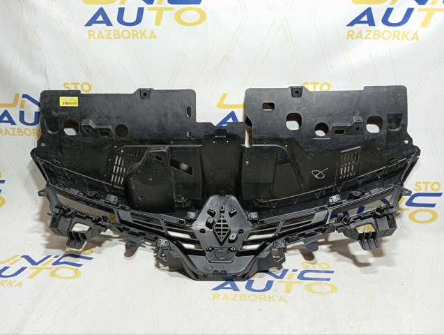 RENAULT 622563184R Решетка радиатора в наличии Ровно