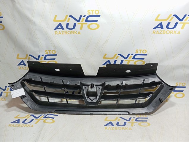 RENAULT 623108367R Решетка радиатора в наличии Полтава