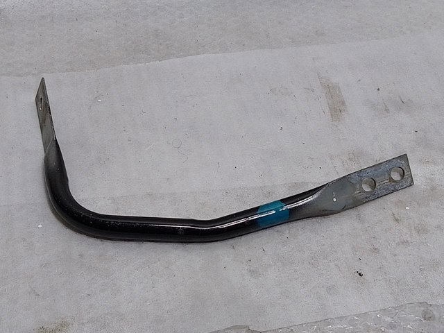 Рычаг передней подвески нижний, правый 625B42288R RENAULT