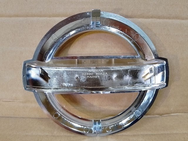 628903VA2A NISSAN Эмблема решетки радиатора купить в Николаев