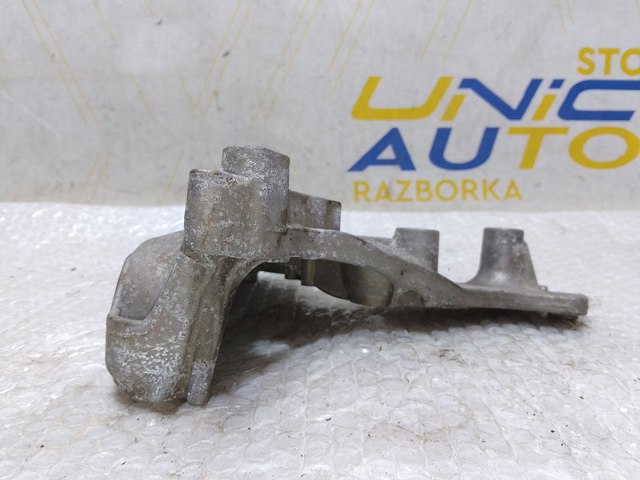 648606762R RENAULT Кронштейн подушки (опоры) двигателя левой купить в Ужгород