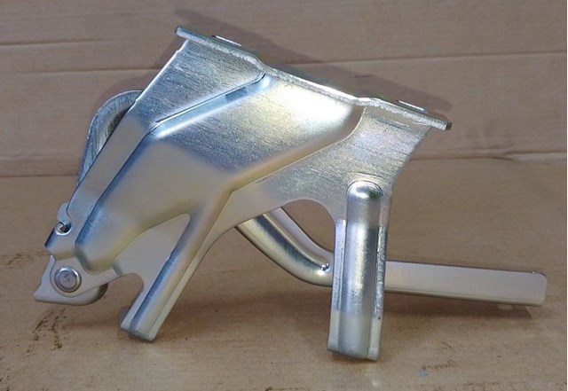 654015SK0B Петля капота левая купить Днепр