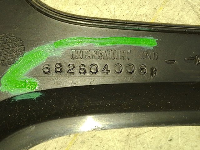 682604006R RENAULT Молдинг (накладка) приборной панели "торпедо" центральный купить в Павлоград